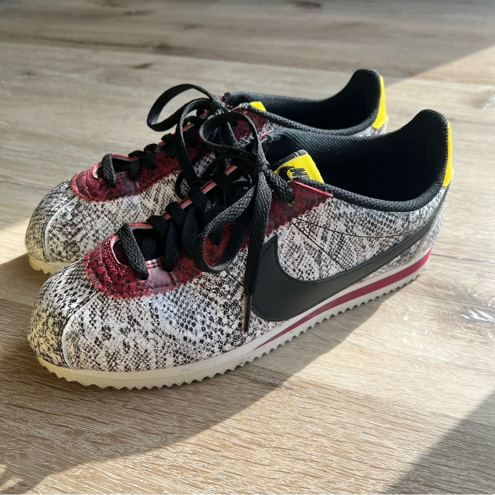 Women’s Nike Cortez Snakeskin - sz 8.5